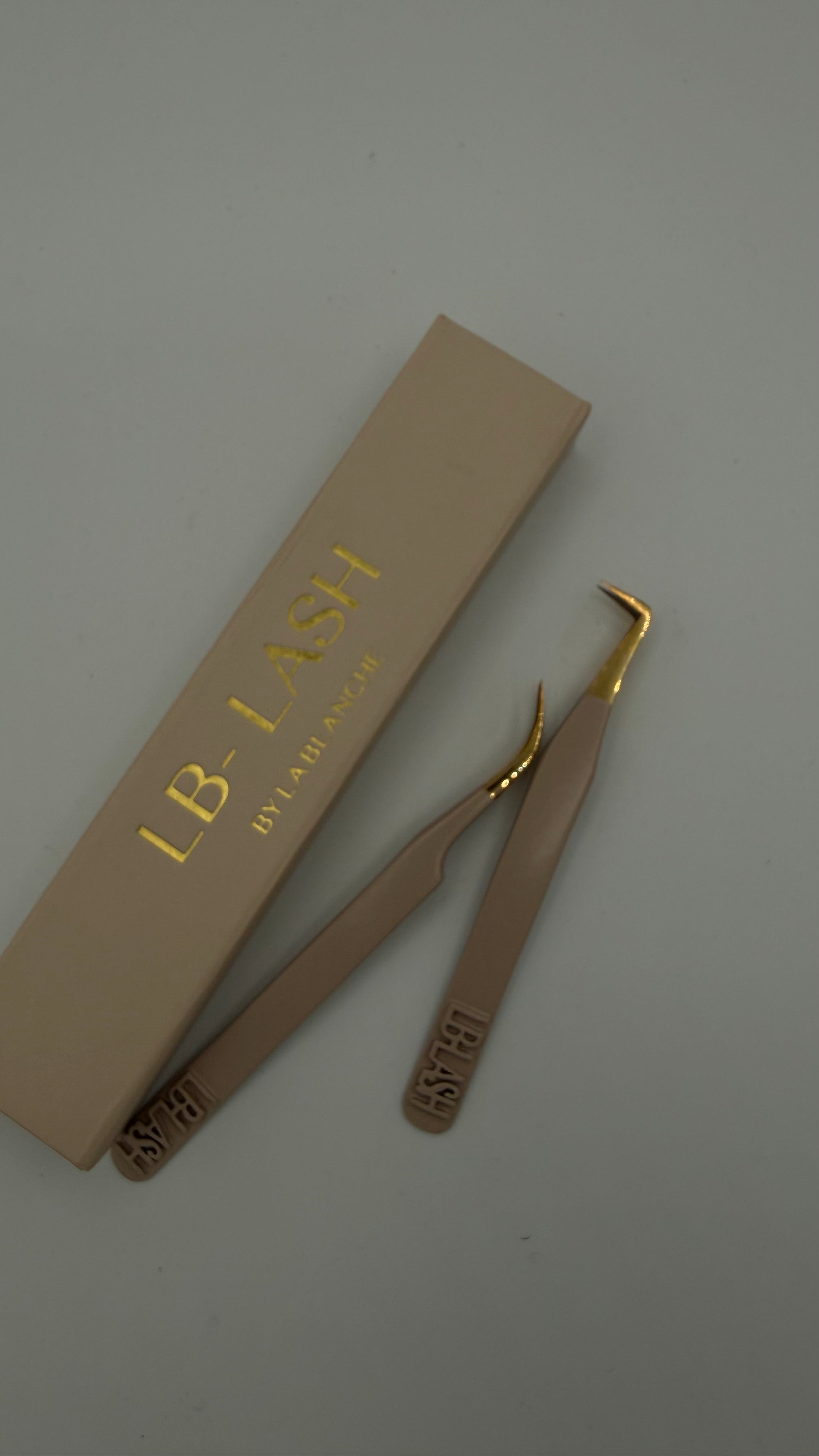 LB-LASH Signature Boot Tweezer