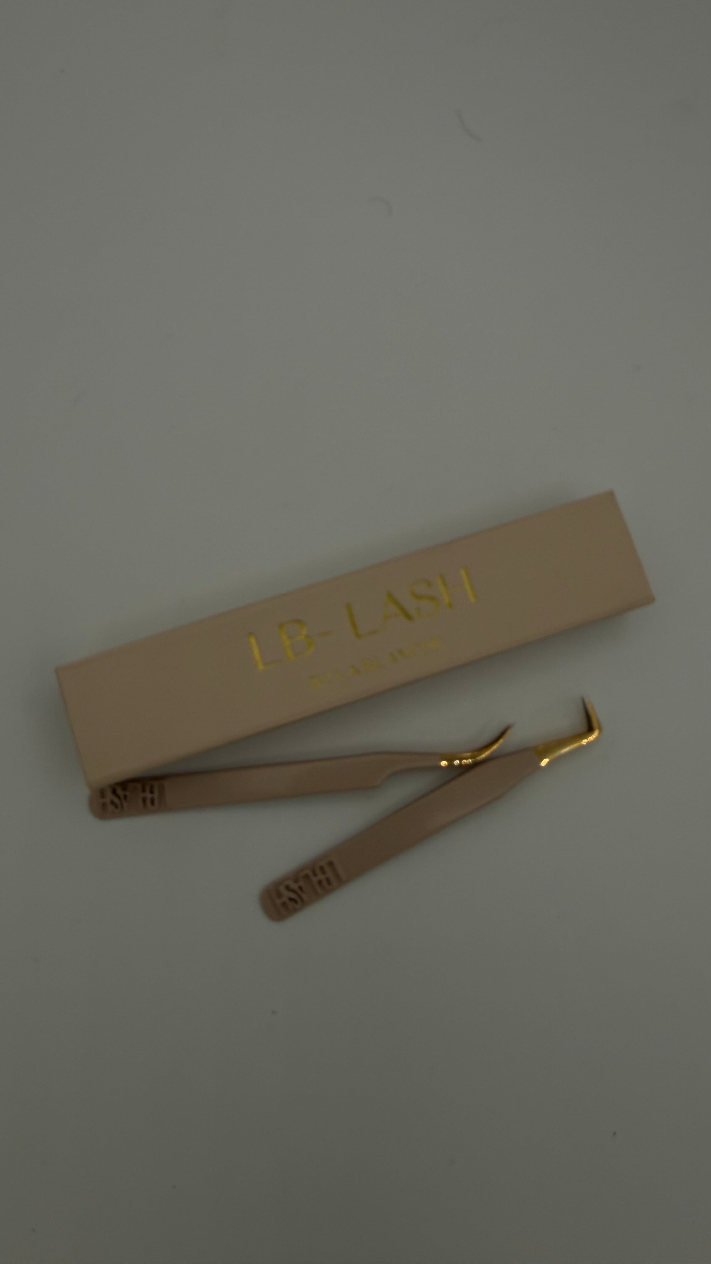 LB-LASH Signature Boot Tweezer